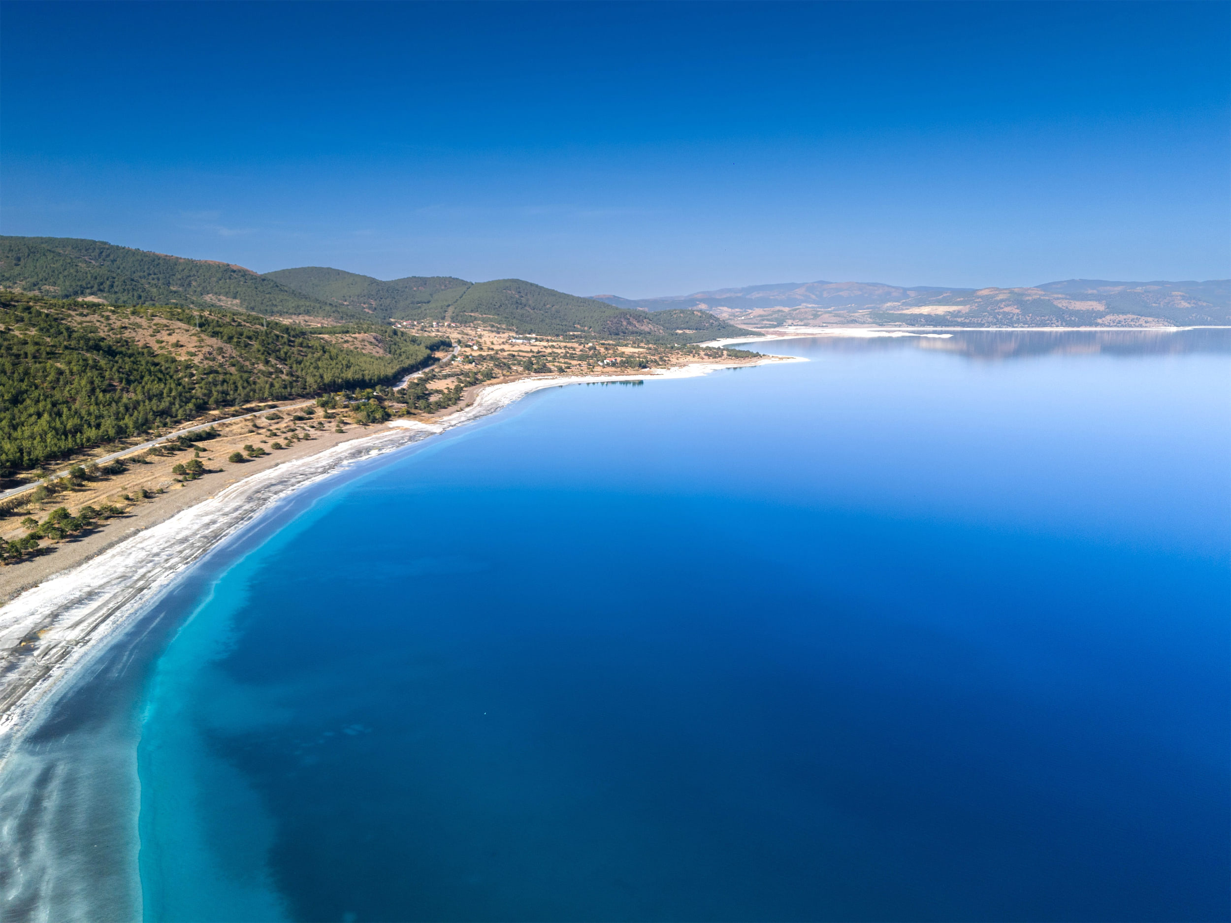 Soaring Over Turquoise Waters: Lake Salda Gyrocopter Tour - Image 2